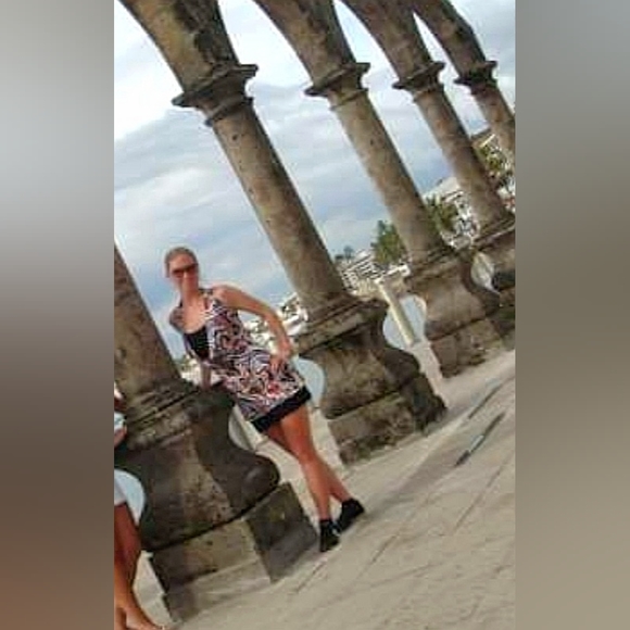 Carolina top. Size S. - Picture 3 of 9